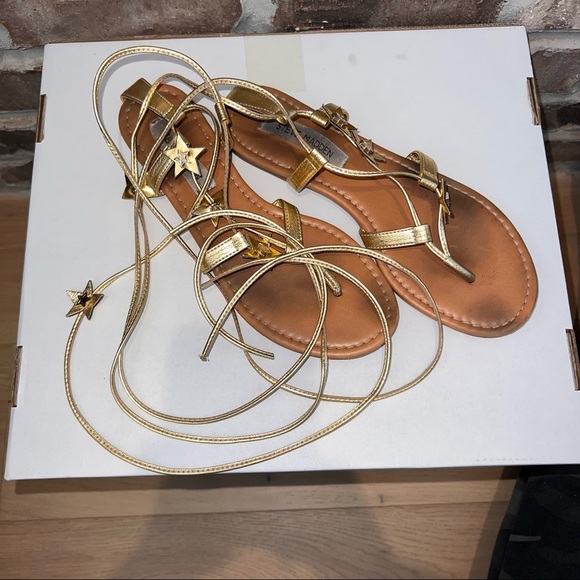 Gold Flats with Stars, Wrap-around Straps - Picture 1 of 9